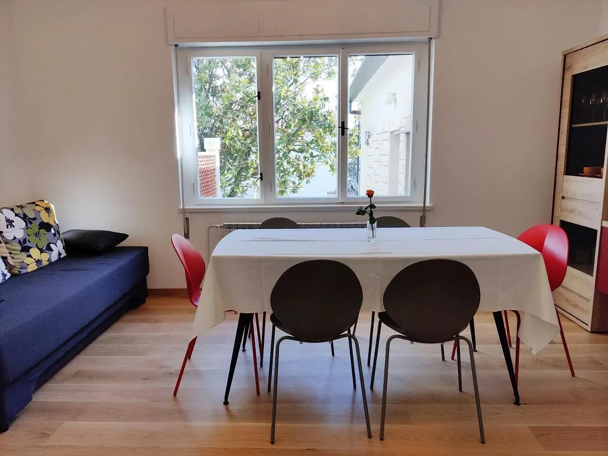 Apartments Vili Umag 0*,